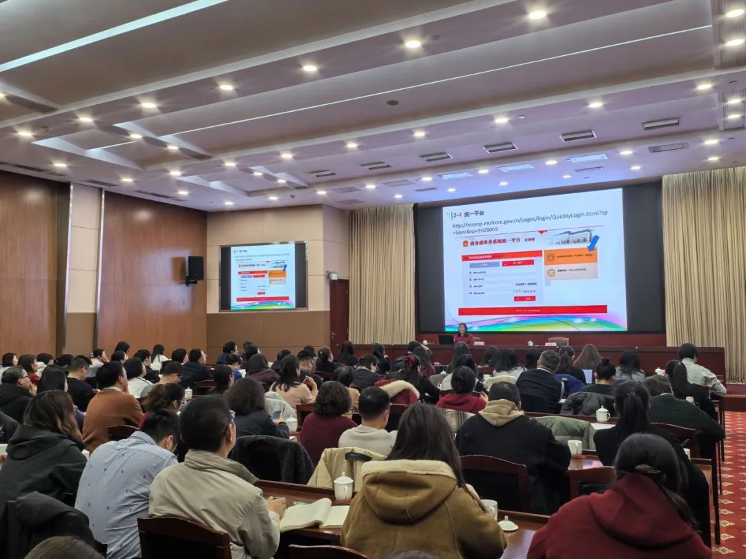甯稿窞鈥滆蛋鍑哄幓鈥濆ぇ璁插爞
